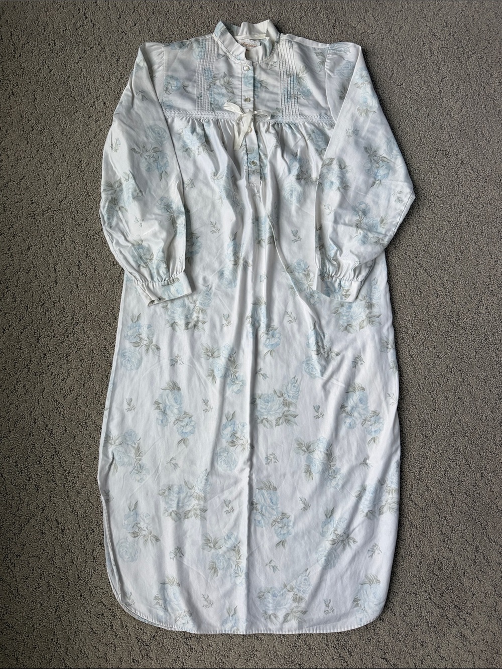 Vintage Barbizon Cuddleskin Floral Nightgown Long-Sleeve Pajamas Sleepwear